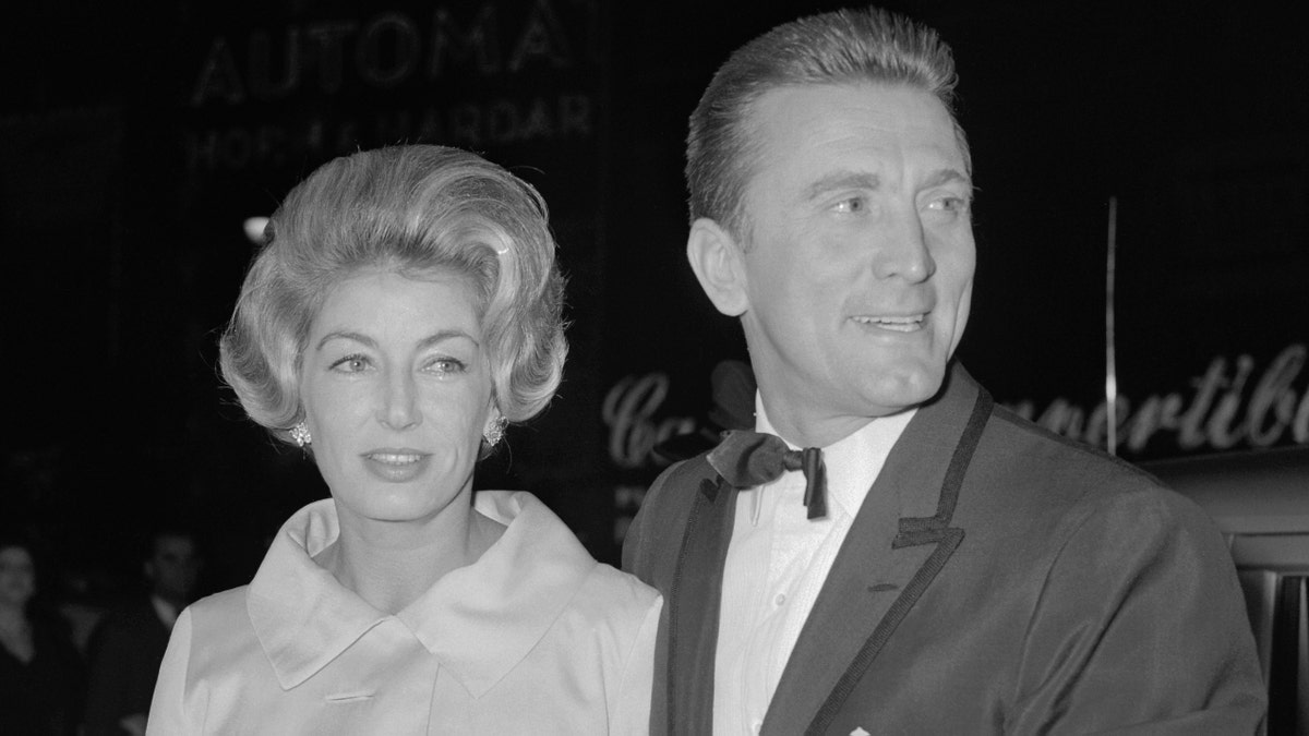 Kirk Douglas and his wife Anne at the premiere of "Spartacus." (Getty)