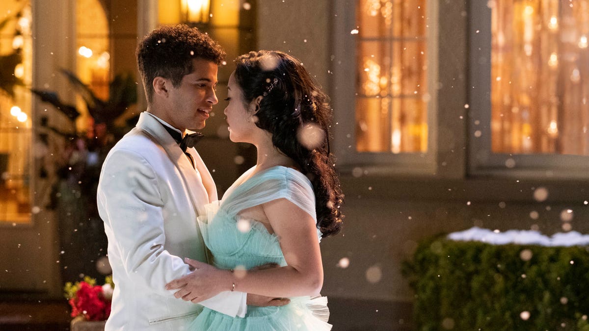 'To All The Boys: P.S. I Still Love You' - Jordan Fisher (L), Lana Condor (R)