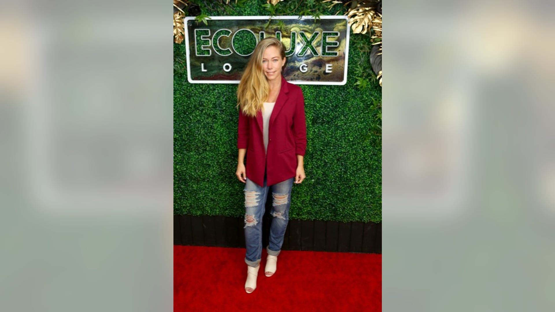 Former 'Kendra on Top' star Kendra Wilkinson was all smiles as she attended Debbie Durkin’s EcoLuxe Lounge in celebration of the Oscars sponsored by K-Lab Luxury Skincare Collection, Ettitude, Drip Hydration and Mo’ Eyewear over the weekend at the Beverly Hilton Hotel in Beverly Hills, Calif.
