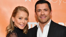 Kelly Ripa, Mark Consuelos share embarrassing story of his jealousy from early in their marriage