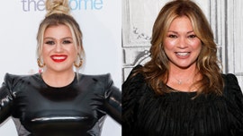 Kelly Clarkson, Valerie Bertinelli slam body shamer on Twitter