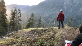 Washington runner crawls 8 hours to find cell service after breaking ankle on remote mountain trail