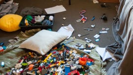 Mom shares photo of teenage son's messy bedroom on Twitter, sparks hilarious responses from other parents