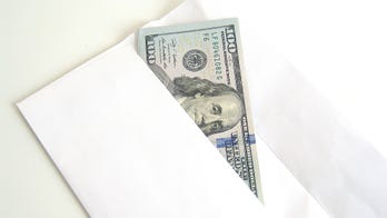 6-year-old girl finds note with $100 at grocery store: 'Whoever finds this, I love you'