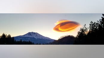 Cloud over Mt. Shasta appears 'out of this world'