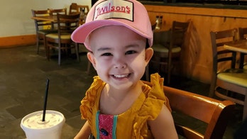 Texas restaurant opens early for 3-year-old cancer patient: 'It's just really amazing what they did'