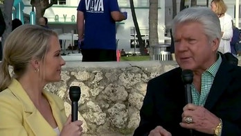 Jimmy Johnson teaches Dana Perino how to sound like a football expert ahead of Super Bowl LIV