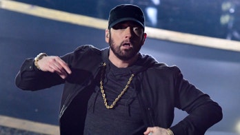 Eminem shocks Oscars viewers with surprise performance