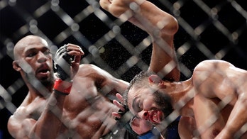 UFC star Jon Jones confronts would-be vandals in New Mexico, takes away spray cans