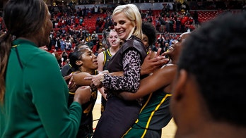 Mulkey fastest to 600 as No. 2 Baylor women top Texas Tech