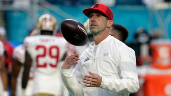 49ers' Kyle Shanahan makes questionable decisions before Super Bowl LIV halftime