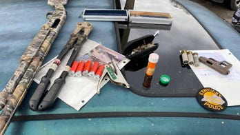 Pizza-craving Kentucky fugitive arrested when he picks up order the same time as sheriff