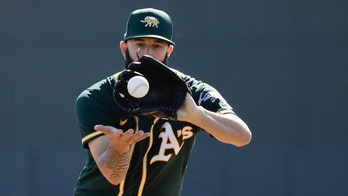 David Ortiz says Mike Fiers looks like 'snitch' in cheating scandal; pitcher reveals he's received death threats