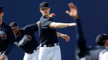 Aaron on hand as 'World Series or nothing' Braves ramp up