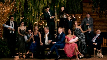 'Modern Family' cast shares emotional photos from reading the final episode's script