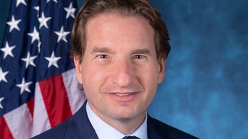 Moderate Dems acknowledge country division at ‘rock bottom’ following impeachment, pledge Congress can still work