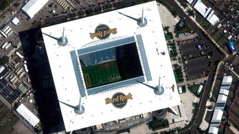 Parkland's Marjory Stoneman Douglas football team takes part in Super Bowl LIV rehearsal