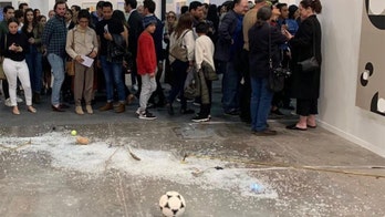 Mexican art critic's stunt shatters $20G contemporary piece