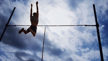BYU Cougars pole vaulter needs stitches after horrific mishap