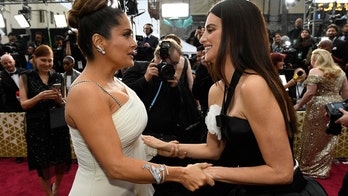 Oscars 2020: Salma Hayek, Penelope Cruz share adorable moment together on red carpet