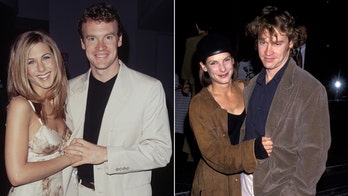 Jennifer Aniston, Sandra Bullock joke about both dating Tate Donovan: 'He seems to have a type'