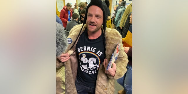 Koelen Andrews traveled from Los Angeles to Iowa to volunteer for Bernie Sanders campaign. He spoke with Fox News on Jan. 31 in Des Moines, Iowa