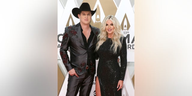 Jon Pardi and Summer Duncan attend the 53nd annual CMA Awards at Bridgestone Arena on November 13, 2019 in Nashville, Tennessee. (Photo by Taylor Hill/Getty Images)