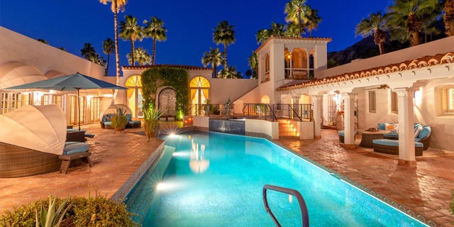 (Photo: Berkshire Hathaway/Desert Bird Media)