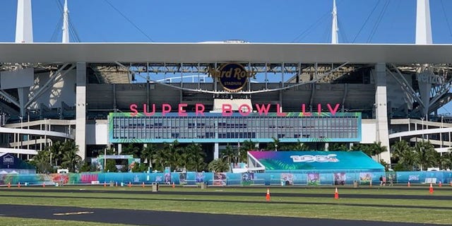 The Hard Rock Stadium in Miami Gardens will be teeming with 65,000 fans when the game kicks off at 6:30 E.T.