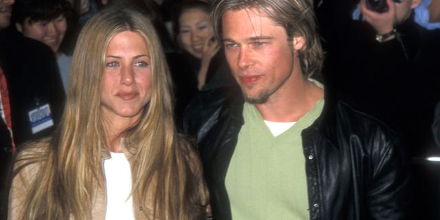 Jennifer Aniston & Brad Pitt.
