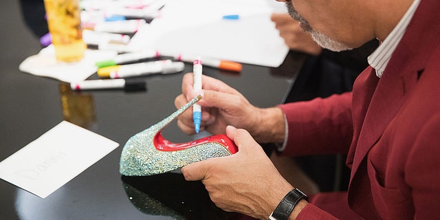 christian louboutin siege social france christian louboutin siege social france