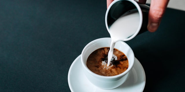 Coffee can be brewed using various methods that do not require an automatic coffee machine, and many TikTok users have showed off their own methods on the video-sharing platform.