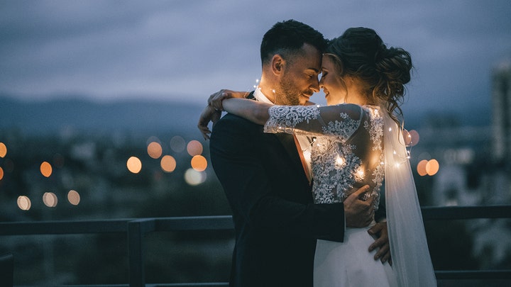Reddit users slam wedding guest for 'tacky' response to invitation