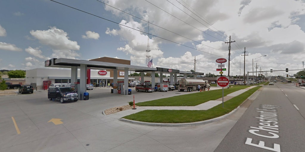 Missouri gunman kills officer, 3 others in convenience store shooting | Fox News