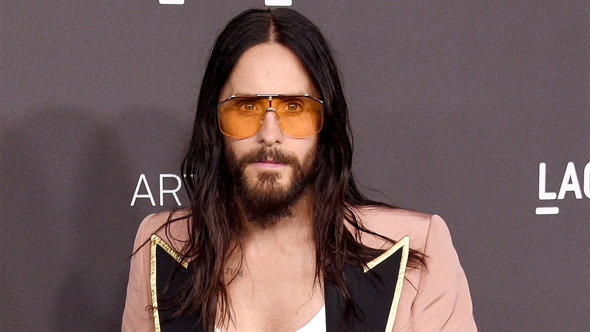 Jared Leto arrives at the 2019 LACMA Art + Film Gala Presented By Gucci at LACMA on November 2, 2019 in Los Angeles, California.
