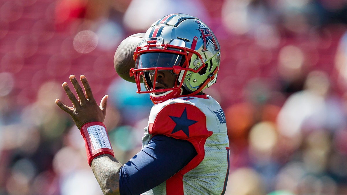 Houston Roughnecks quarterback P.J. Walker prepares to pass during an XFL game between the Houston Roughnecks and the Tampa Bay Vipers at Raymond James Stadium. (Mary Holt-USA TODAY Sports)