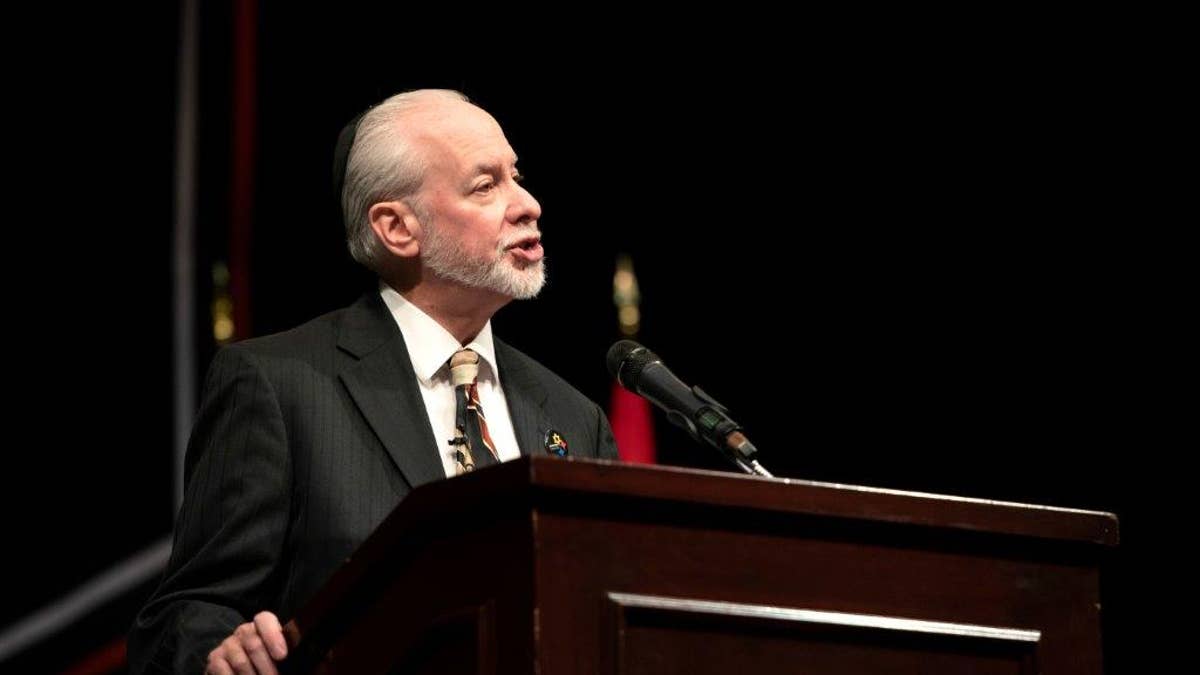 Rabbi Jeffrey Myers speaking at Washington and Jefferson College.