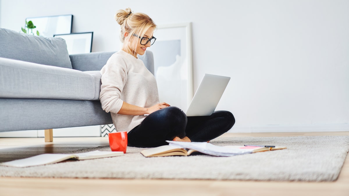 Make sure you're ensuring your posture is correct while working from home. (iStock)