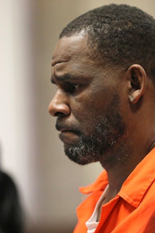 R. Kelly ATTACKED in sleep