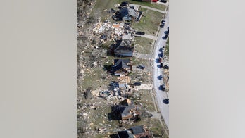 Crane worker stuck 375 feet above Nashville records terrifying tornado, 'Make sure they know I love them'