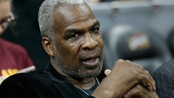 Ex-Knicks great Charles Oakley doesn't want his jersey retired unless owner James Dolan does this