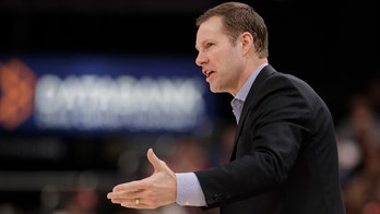 Nebraska's Hoiberg leaves Big Ten loss with 'common cold'