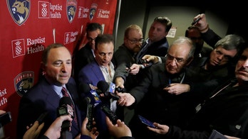 Virus may have US sports leagues cutting locker-room access