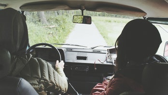 Mommy blogger gets backlash for loading family in RV, taking them across country during coronavirus pandemic