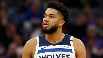 Timberwolves' Karl-Anthony Towns to miss at least 4 weeks with calf strain: report