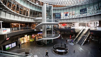 Coronavirus outbreak spurs New York, New Jersey, Connecticut to shut bars, restaurants and movie theaters