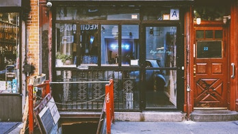 Popular NYC dive bar doing virtual happy hour amid coronavirus quarantine