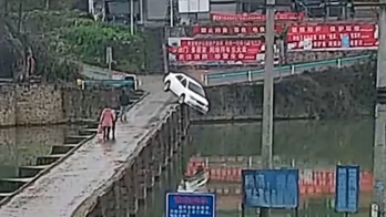 Driver crashes into river 10 minutes after getting his license
