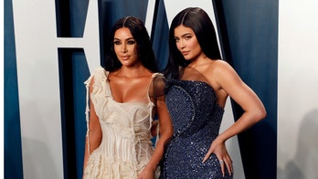 Kim Kardashian, Kylie Jenner heat up Instagram with bikini photos