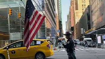 Vietnam veteran, 9/11 first responder walks streets with flag as coronavirus hits NYC